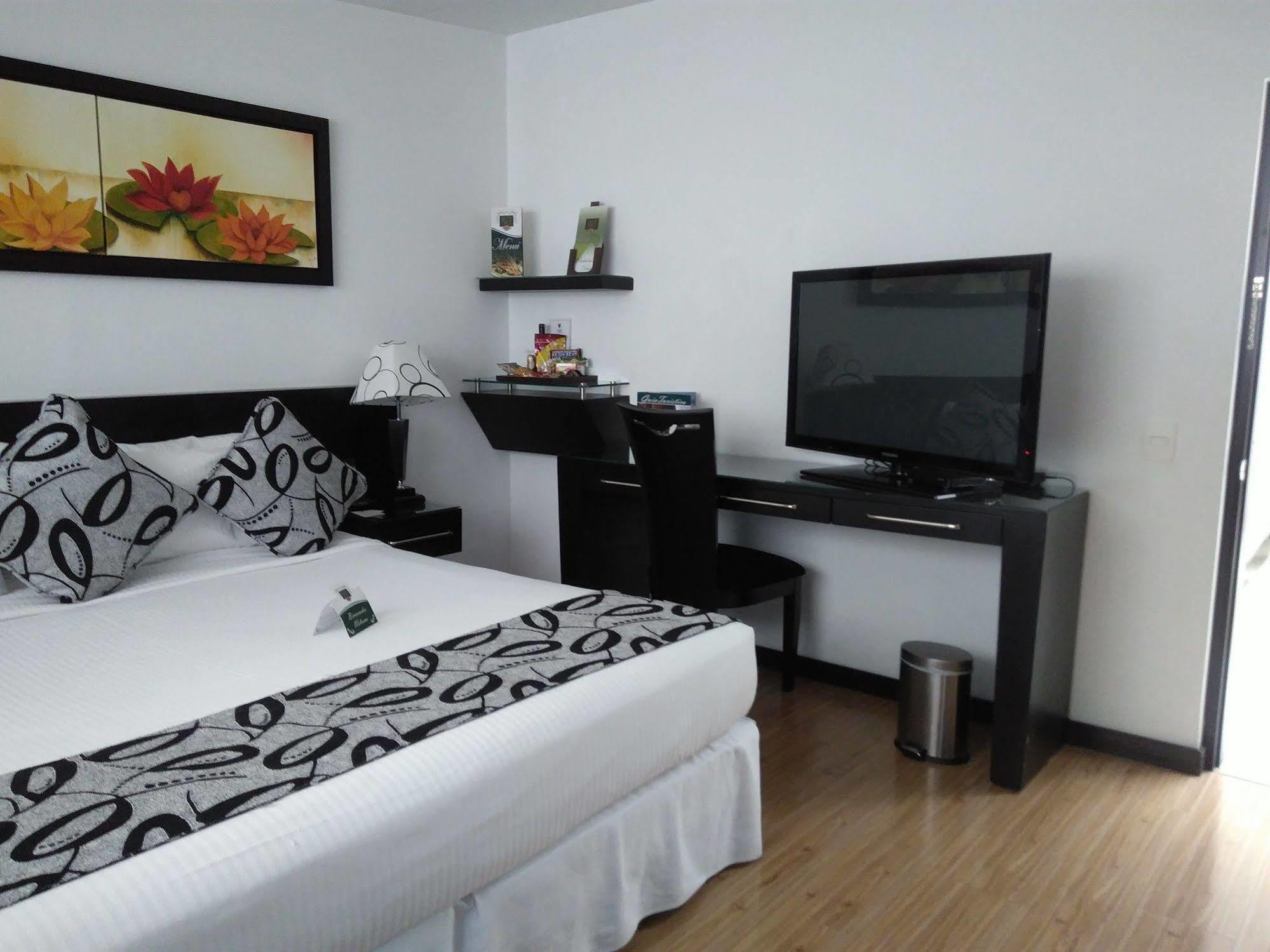 Hotel Marbella Chico Bogota Ngoại thất bức ảnh
